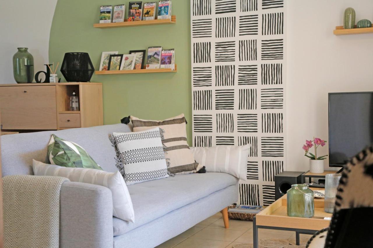 Oliva Holiday Homes Dijeliótika Kültér fotó